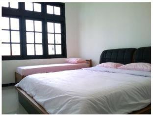 Mess Inn Semarang - Semarang - 9