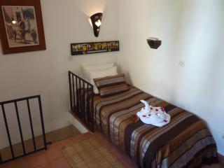 Riad Hadika Maria - 7
