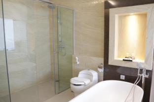 Le Eminence Puncak Hotel Convention & Resort - Puncak - 7