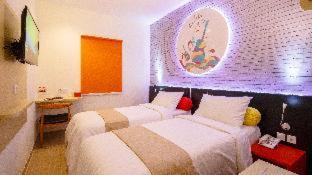 Front One Inn Muntilan - 5