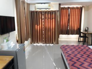 Sasi Nonthaburi Hotel - 1