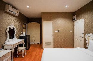 The O-Zone Airport Inn - 8