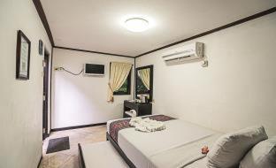 Royal Hotel and Outbound Trawas - Trawas - 3