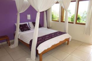 Golo Hilltop Hotel - Labuan Bajo - 7