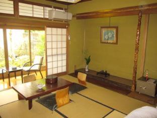 Daibutsu Ryokan - Takaoka - 9