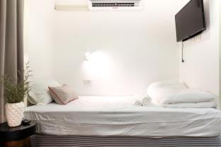Oon Poshtel x Cafe - 1