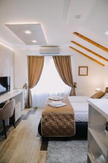 Prima Lux Apartments & Studio - 0