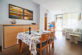 APARTAMENTO AMPLIO. VISTAS A LA PLAYA - 4