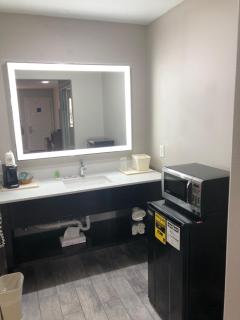 Diboll Inn and Suites - 2