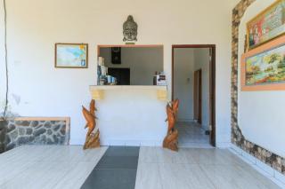 Hotel Tara Bar & Resto Air Sanih - 3