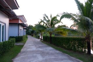 Lamphurai Riverside Resort and Spa - 4