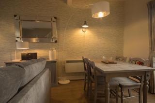 Eyam Cottage - Darwin Lake Holiday Village - 8