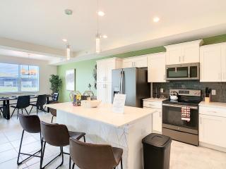 Lakeview Themed 2BR Condo with Waterpark Access - 2