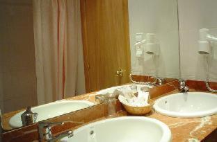 Hotel Travessera - Barcelona - 9