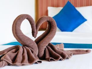 Thipurai Beach Hotel - 2