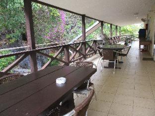 VQ3 Lodge - Flying Fish Cove - 5