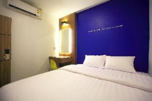Tuk Tuk Hostel - 9