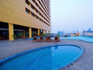 Merlynn Park Hotel - 7