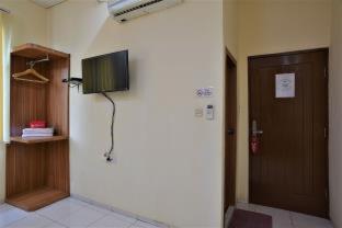 Green Apple Residence near Sarinah Mitra RedDoorz - Jakarta - 6