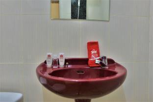 Green Apple Residence near Sarinah Mitra RedDoorz - Jakarta - 2