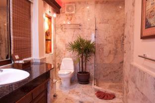 Sandalwood Luxury Villa Resort - 5