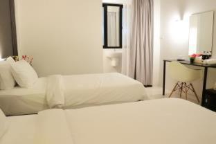 Shane Hotel - 4