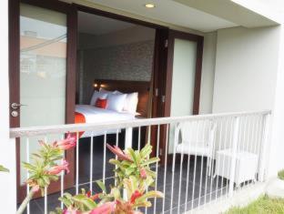 J4 Hotels Legian - Legian - 3