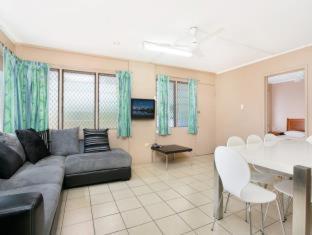 Hotel Tropiq - Cairns - 3