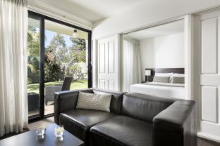 Pier 21 Riverside Apartment Hotel - 2