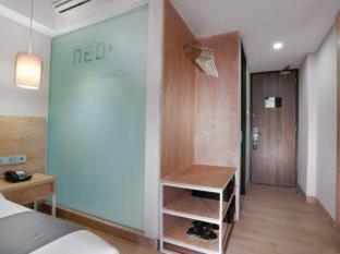 Hotel NEO+ Kuta Legian by ASTON - Legian - 8