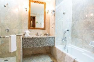 Century Park Hotel - Bangkok - 4