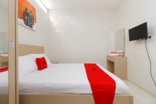 UROOMS Tanah Abang - Giacarta - 6