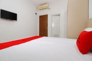 UROOMS Tanah Abang - 5