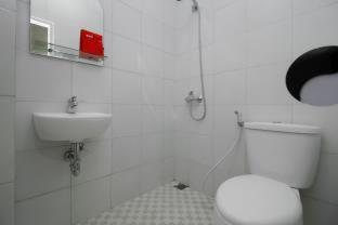 UROOMS Tanah Abang - Giacarta - 1