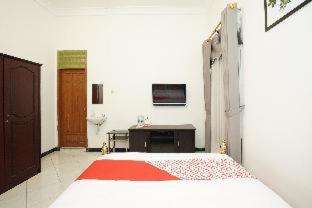 Tjahaja Baroe Syariah Mitra RedDoorz At Dukuh Kupang - Surabaya - 3