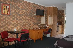 Horsham Mid City Court Motel - 6