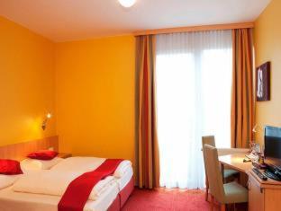 MEAT UND STAY Hotel - 1