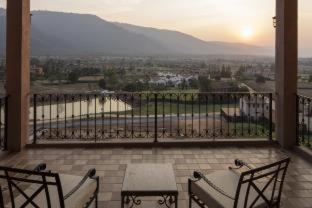 Toscana Town Square Suites - 7