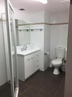 Pacific Regis Beachfront Holiday Apartments - Gold Coast - 4