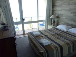 Pacific Regis Beachfront Holiday Apartments - Gold Coast - 2