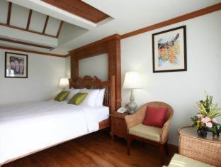 Rich Lanna House - 8
