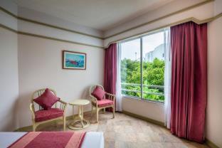Cholchan Pattaya Beach Resort - SHA Extra Plus - 8