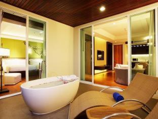 Graceland Khaolak Beachfront Resort - 8