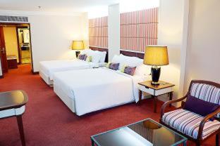 Golden Tulip Sovereign Hotel Bangkok - 4