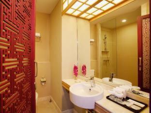 The Quarter Hualamphong by UHG - 2