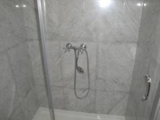Beaconsfield Hotel - 7
