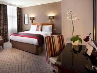 The Clermont London, Victoria - London - 1