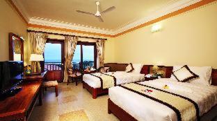 Golden Coast Resort & Spa - 5