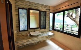 Phi Phi Arboreal Resort - 1