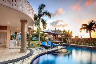 The Beverly Hills Bali Villas Jimbaran - Jimbaran - 9